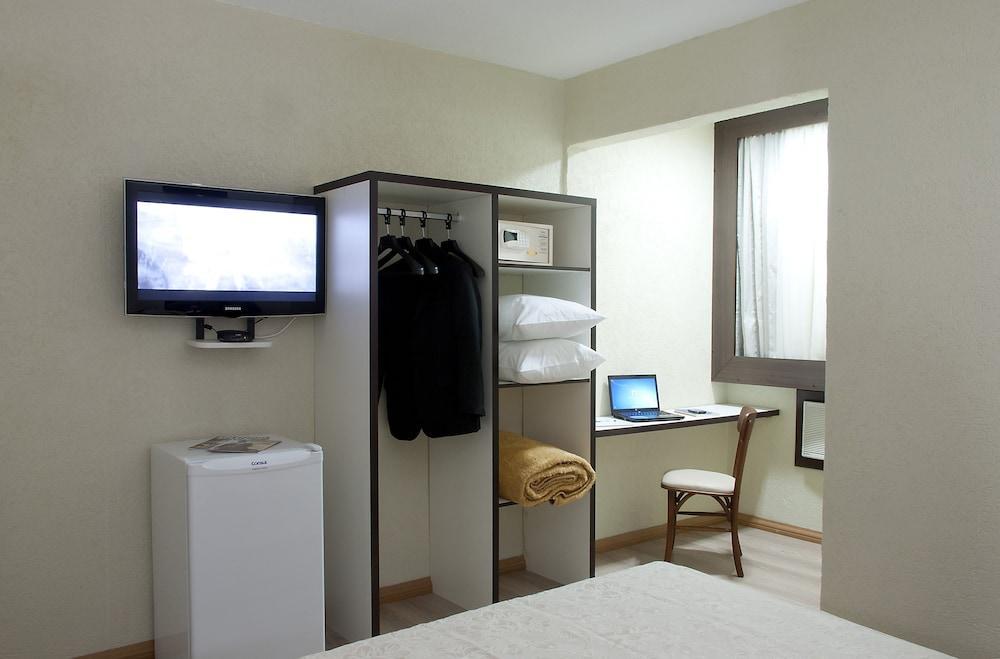 Master Express Moinhos De Vento Hotel Porto Alegre Buitenkant foto