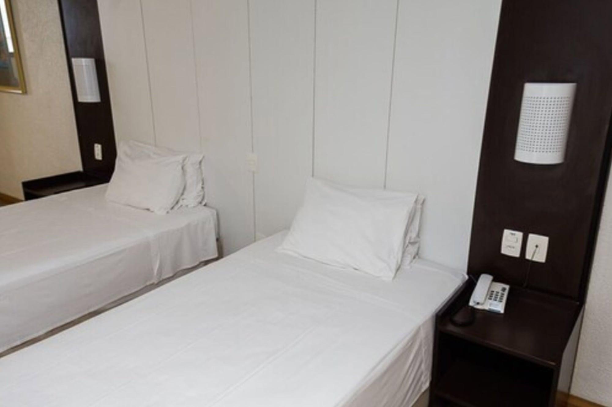 Master Express Moinhos De Vento Hotel Porto Alegre Buitenkant foto