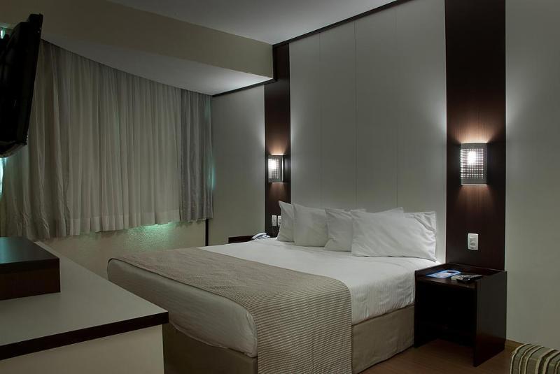 Master Express Moinhos De Vento Hotel Porto Alegre Buitenkant foto